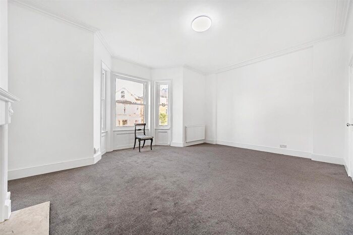1 Bedroom Flat To Rent In Elsynge Road, London, SW18