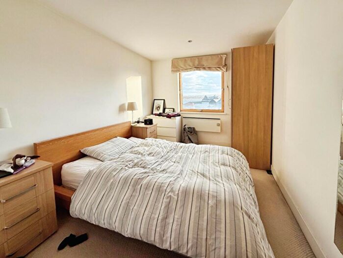 1 Bedroom Flat To Rent In Clarence House, The Boulevard, Leeds, West Yorkshire, LS10