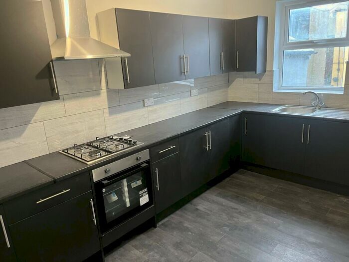 2 Bedroom Flat To Rent In Clarendon Road, Morecambe, LA4