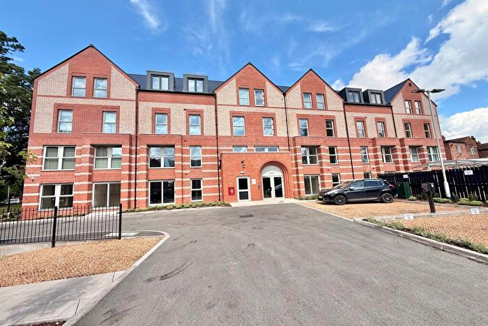 2 Bedroom Apartment To Rent In Laindon Road, Manchester, M14