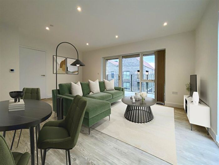 2 Bedroom Flat To Rent In Marleigh Park, Cambridge, CB5