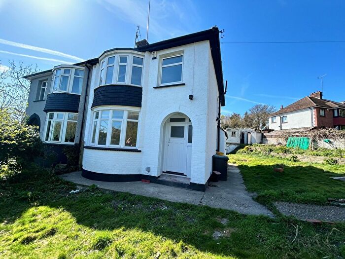 3 Bedroom Semi-Detached House To Rent In Old Road East, Gravesend, DA12