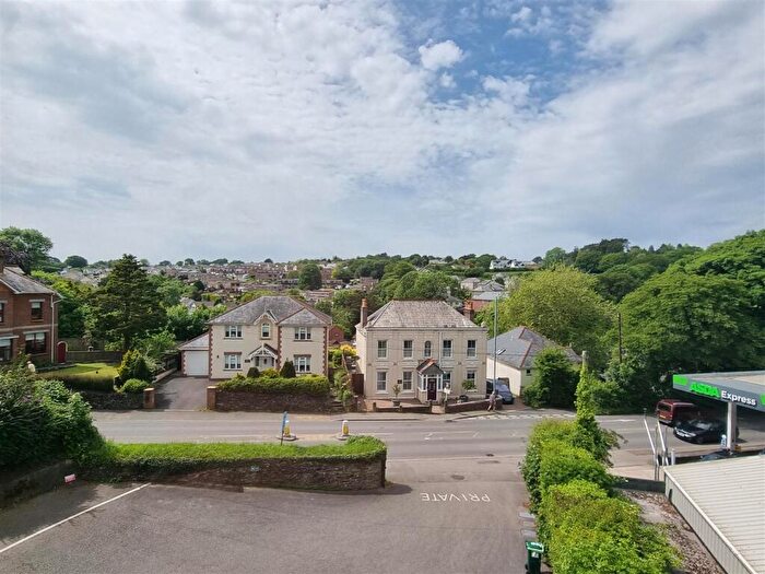 2 Bedroom Apartment For Sale In Dowr Close, Western Road, Launceston, PL15