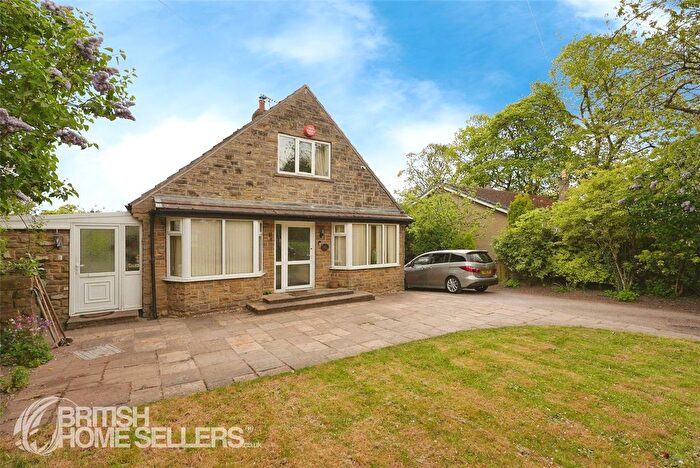 4 Bedroom Detached House For Sale In Bradford Road, Huddersfield, West Yorkshire, HD2
