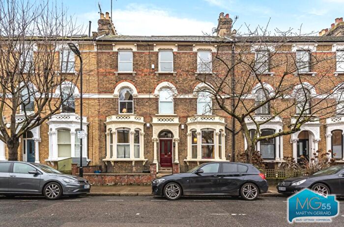 1 Bedroom Apartment To Rent In Digby Crescent, Finsbury Park, London, N4