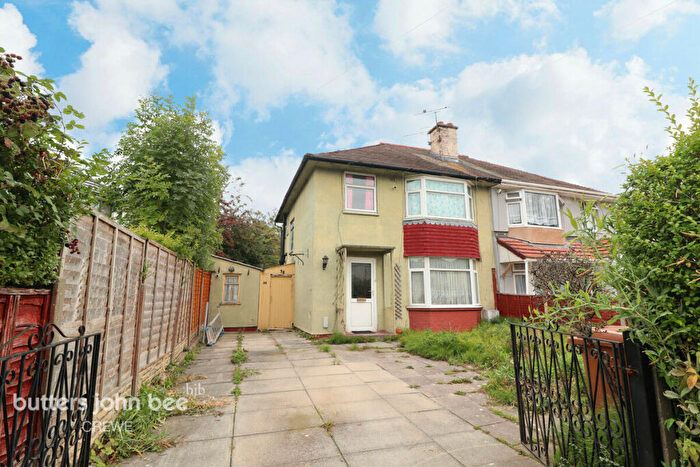 3 Bedroom Semi-Detached House For Sale In Ash Road, Crewe, CW1