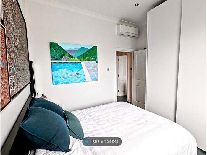 1 Bedroom Flat To Rent In West Smithfield, London, EC1A