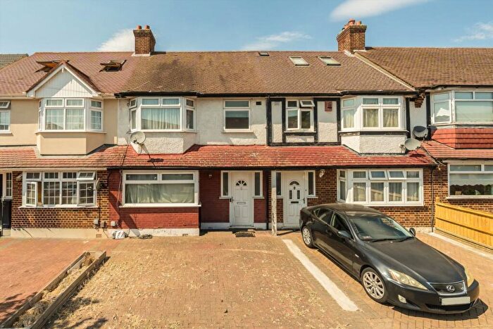3 Bedroom Terraced House For Sale In Abbotts Road, Mitcham, CR4
