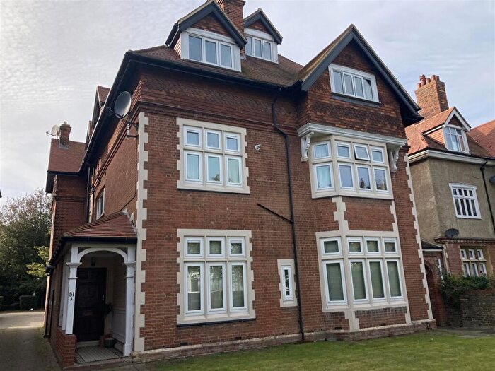 2 Bedroom Flat To Rent In Earls Avenue, Folkestone, CT20