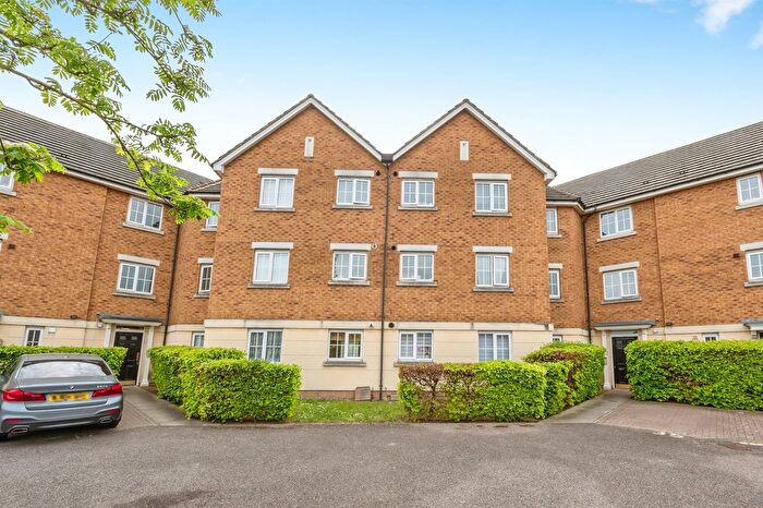 2 Bedroom Flat For Sale In Plymouth Road, Chafford Hundred, Grays, RM16