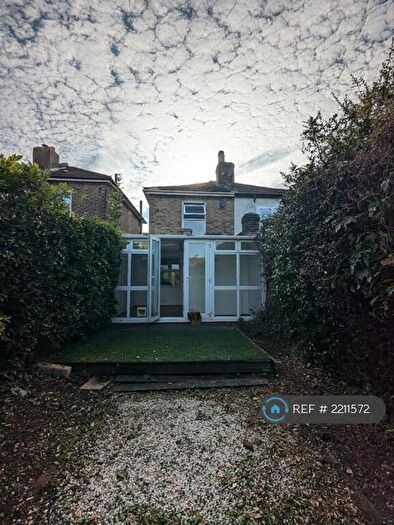 2 Bedroom Semi-Detached House To Rent In Harrisons Rise, Croydon, CR0