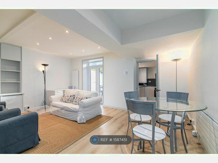 1 Bedroom Flat To Rent In Cambridge Gardens, London, W10