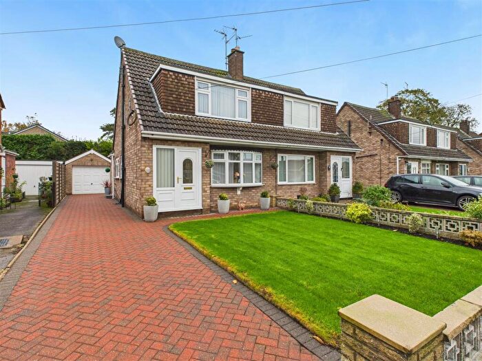 3 Bedroom Semi-Detached Bungalow For Sale In Hunter Road, Elloughton, HU15