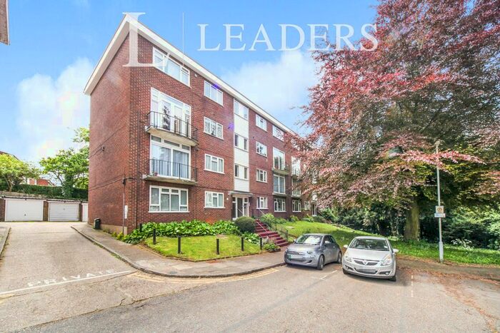 2 Bedroom Flat To Rent In The Larches, Old Bedford Road, Luton, LU2