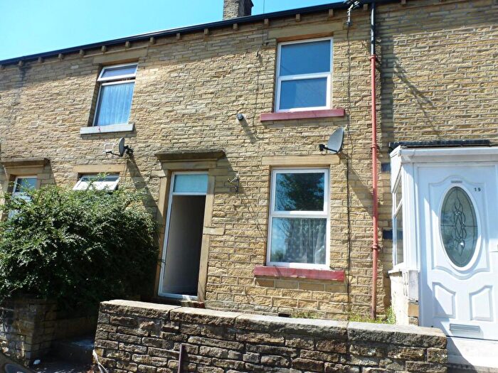 2 Bedroom House To Rent In Plum Street, Halifax, HX1