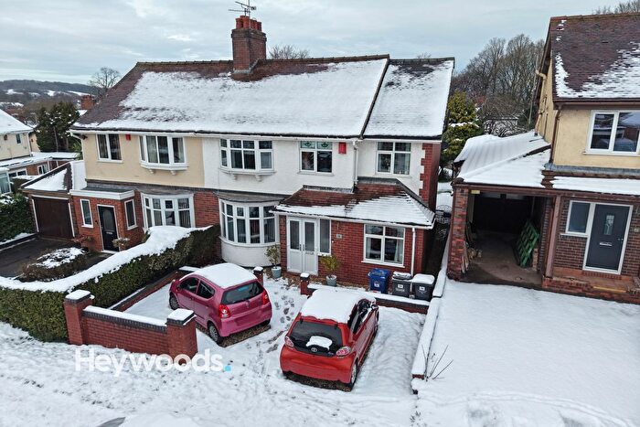 5 Bedroom Semi Detached House For Sale In Eleanor Crescent, Westlands, Newcastle-Under-Lyme, Staffordshire, ST5