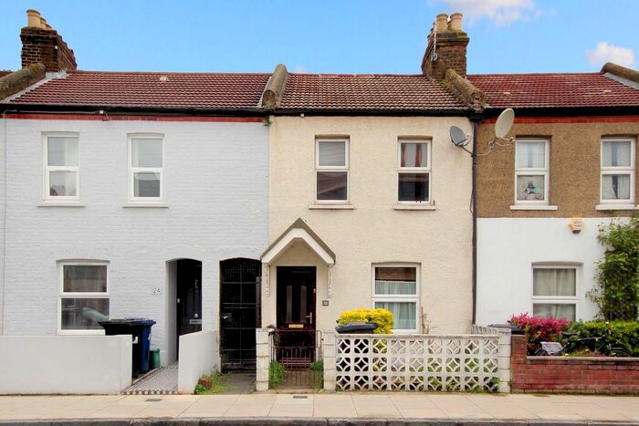 2 Bedroom Terraced House To Rent In Felix Road, W13