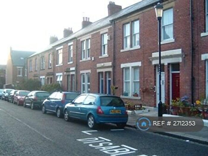3 Bedroom Flat To Rent In Broomfield Road, Newcastle Upon Tyne, NE3