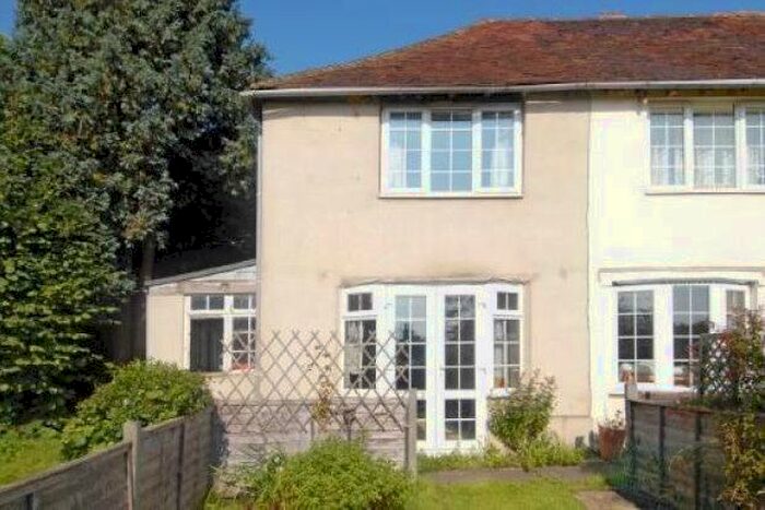 3 Bedroom Terraced House To Rent In Tilmore Road, Petersfield, GU32