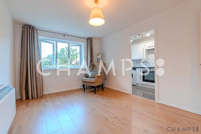 1 Bedroom Flat To Rent In Ringwood Gardens, London, E14