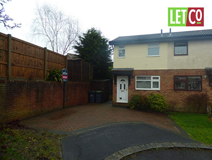2 Bedroom End Of Terrace House To Rent In Cornbrook Grove, Waterlooville, PO7