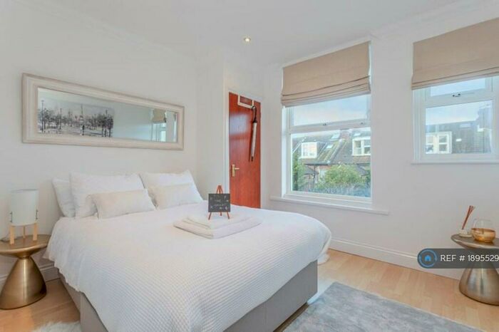 1 Bedroom Flat To Rent In Granada Road, Southsea, PO4