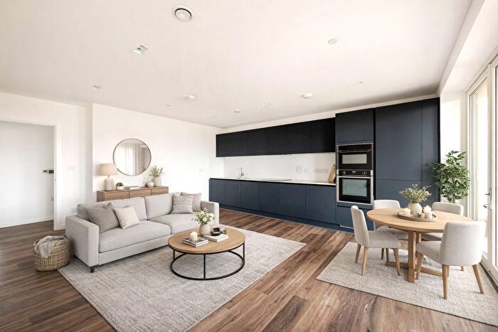 2 Bedroom Flat To Rent In Wheatstone Gardens, London, W10