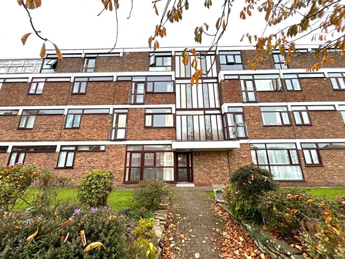 2 Bedroom Flat To Rent In Carmel Court, Spencer Road, Birchington, Kent, CT7