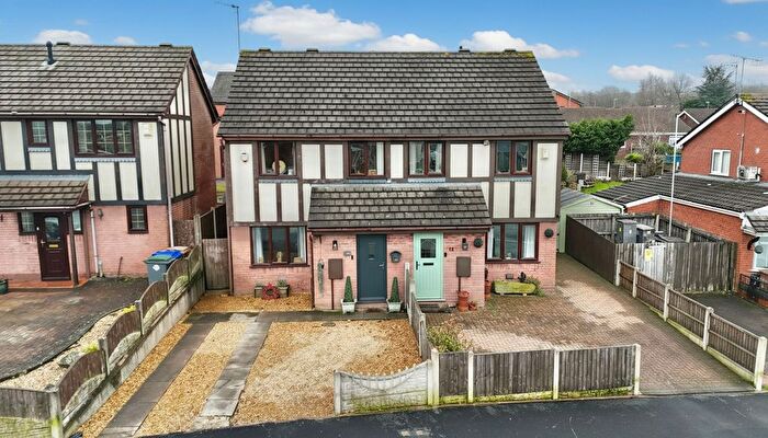 3 Bedroom Semi Detached House For Sale In Farnworth Road, Stoke-On-Trent, ST3