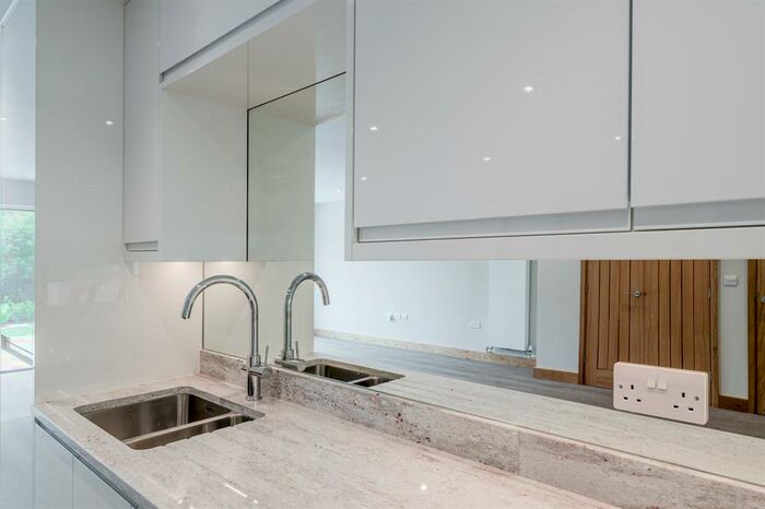 3 Bedroom Detached House To Rent In Oaklands Avenue, Harborne, Birmingham, B17