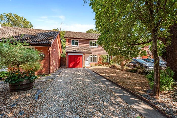 3 Bedroom Semi-Detached House For Sale In Romsey, SO51