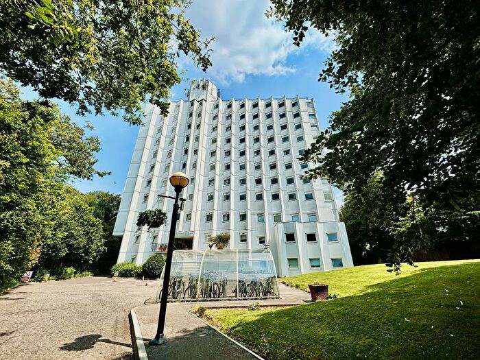 2 Bedroom Property To Rent In Belgrave Heights, Wanstead, E11