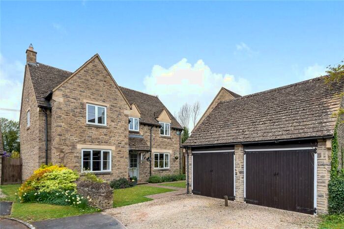 4 Bedroom Detached House For Sale In Farmhouse Close, Stanton Harcourt, Witney, OX29