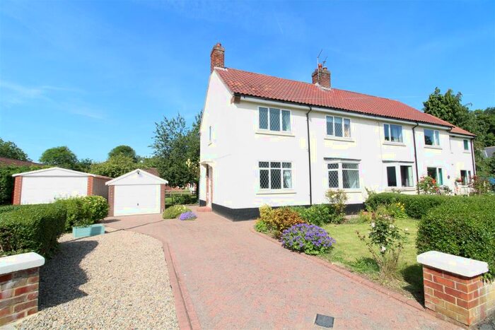 3 Bedroom Semi-Detached House For Sale In Carroll Place, Croft On Tees, Darlington, DL2