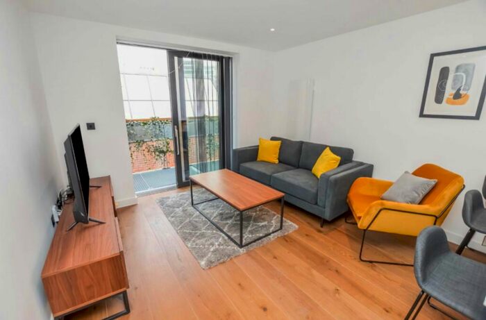 2 Bedroom Apartment To Rent In George Street, Manhattan Building, M1