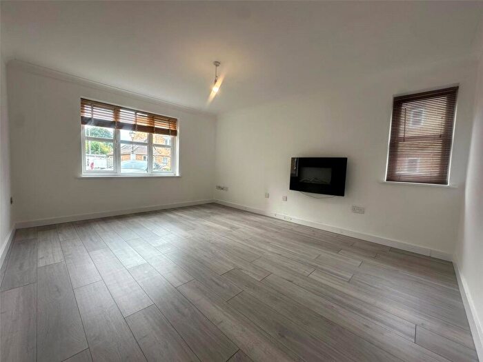 2 Bedroom Flat To Rent In Cannon Gate, Slough, SL2