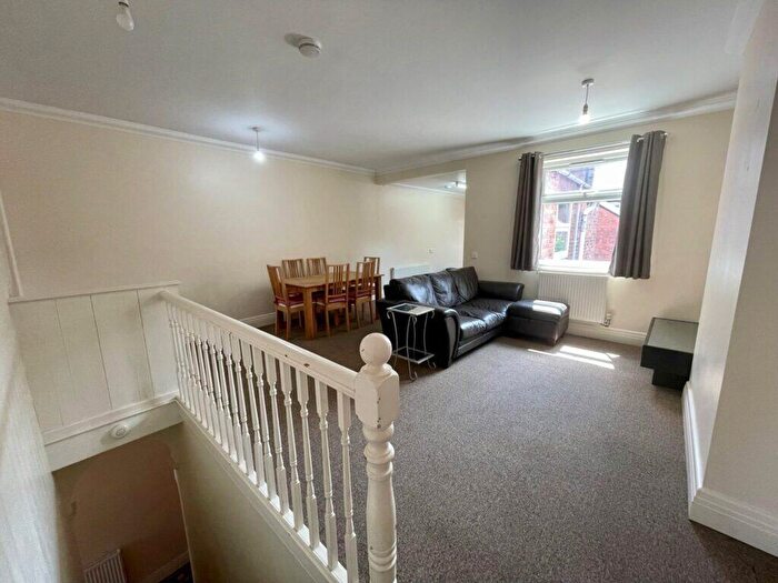 2 Bedroom Apartment To Rent In Stretton Road, Leicester, LE3