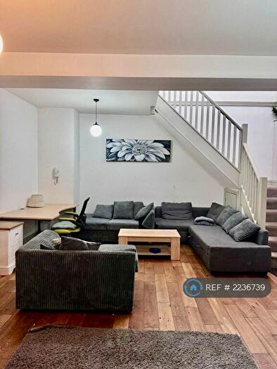 2 Bedroom Flat To Rent In Old Snow Hill, Birmingham, B4