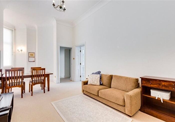 2 Bedroom Flat To Rent In Prince Albert Road, London, NW8