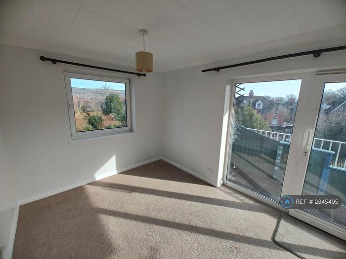 2 Bedroom Flat To Rent In Houghton House, Folkestone, CT19