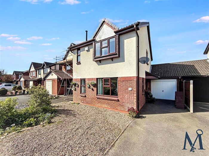 3 Bedroom Link Detached House For Sale In Church Lane, Whitwick, Coalville, LE67