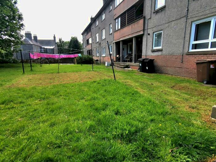 2 Bedroom Flat To Rent In Carnie Gardens, Ashgrove, Aberdeen, AB25