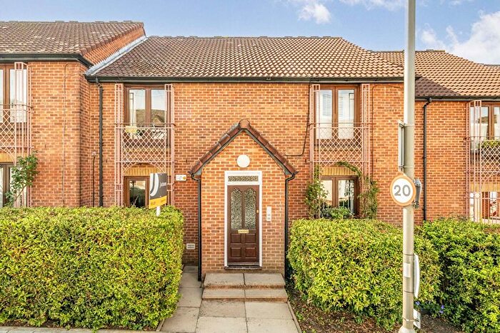 1 Bedroom Flat To Rent In Aslett Street, Earlsfield, SW18