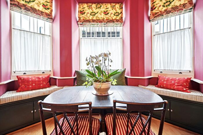 1 Bedroom Flat To Rent In Queensberry Place, South Kensington, SW7
