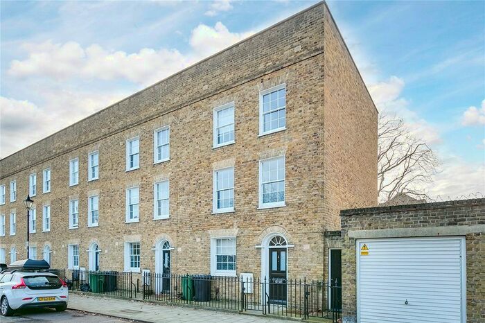 4 Bedroom End Of Terrace House To Rent In Walcot Square, Lambeth, London, SE11