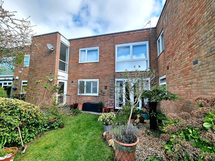 2 Bedroom Flat For Sale In Pontypridd Road, Howard Court Pontypridd Road, CF62