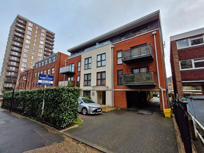 2 Bedroom Flat To Rent In St. Johns Road, Harrow-On-The-Hill, Harrow, HA1