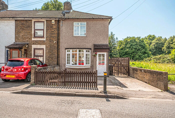 2 Bedroom End Of Terrace House For Sale In Kent Road, Orpington, BR5