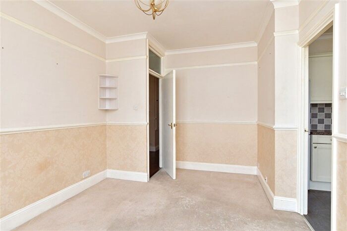1 Bedroom Flat For Sale In Grantham Road, Brighton, East Sussex, BN1
