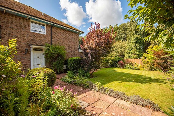 3 Bedroom End Of Terrace House For Sale In Copthorne Road, Felbridge, RH19